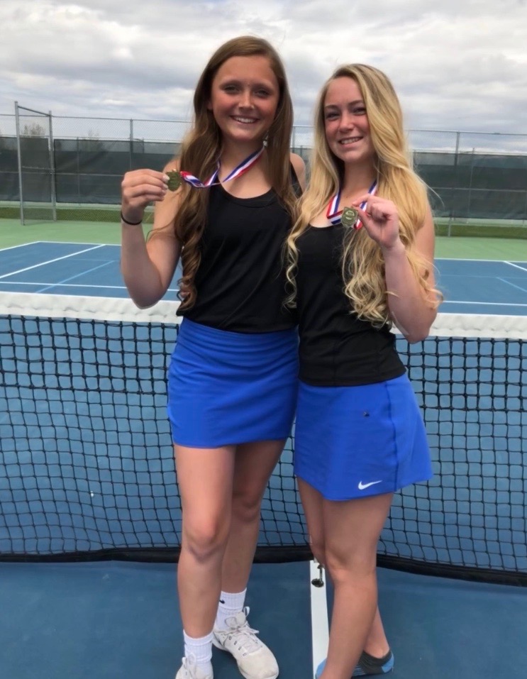 Taylor Noyes Leia Schritz