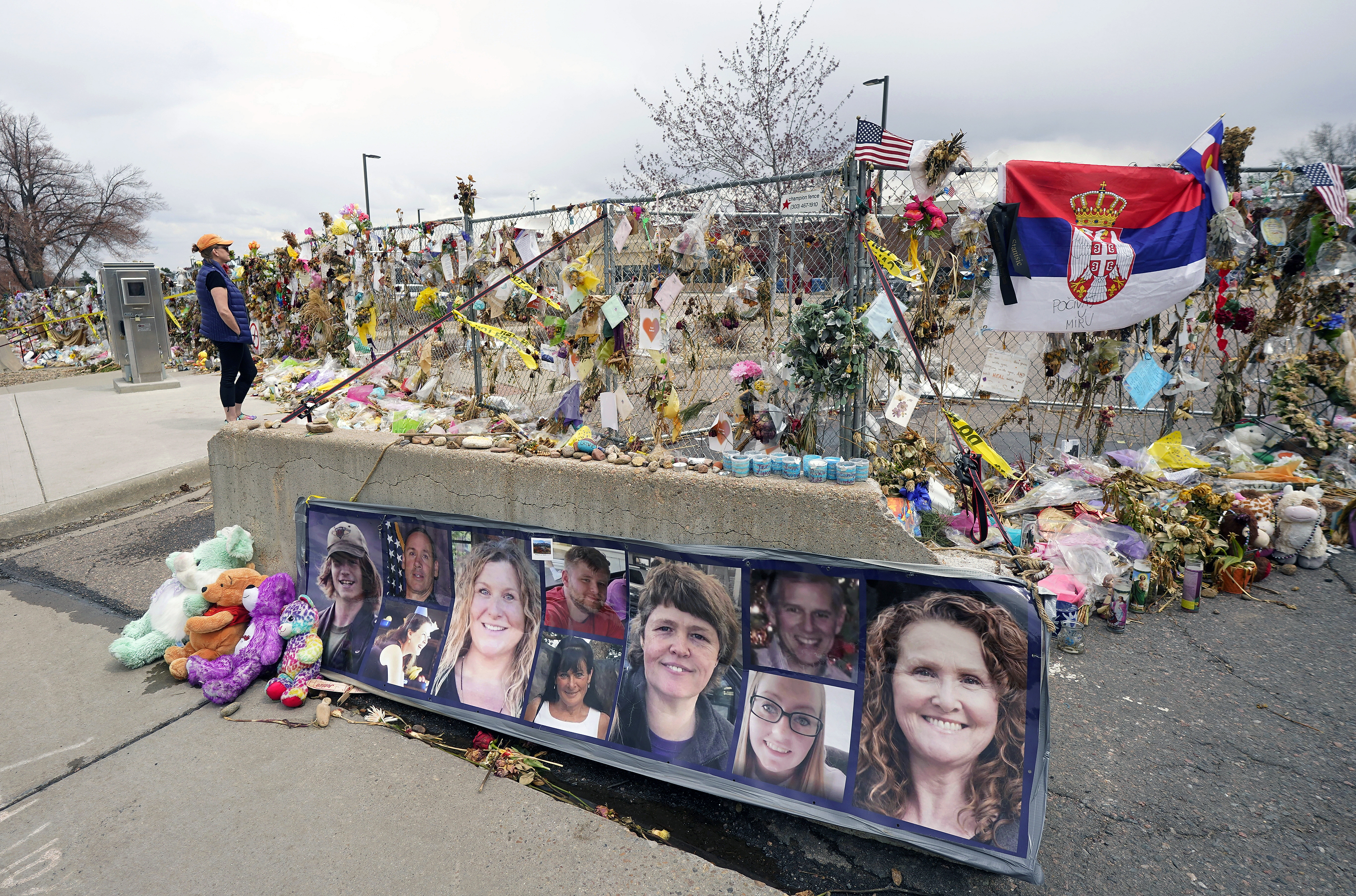 Colorado Supermarket Shooting-Gun Maker
