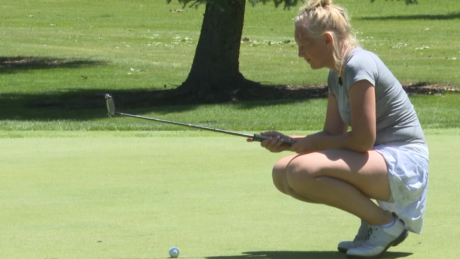 Macee Greenwood putt.png