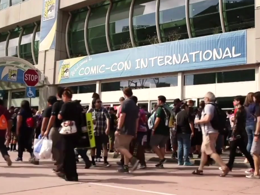 comic_con_convention_center_crowd_broll.png