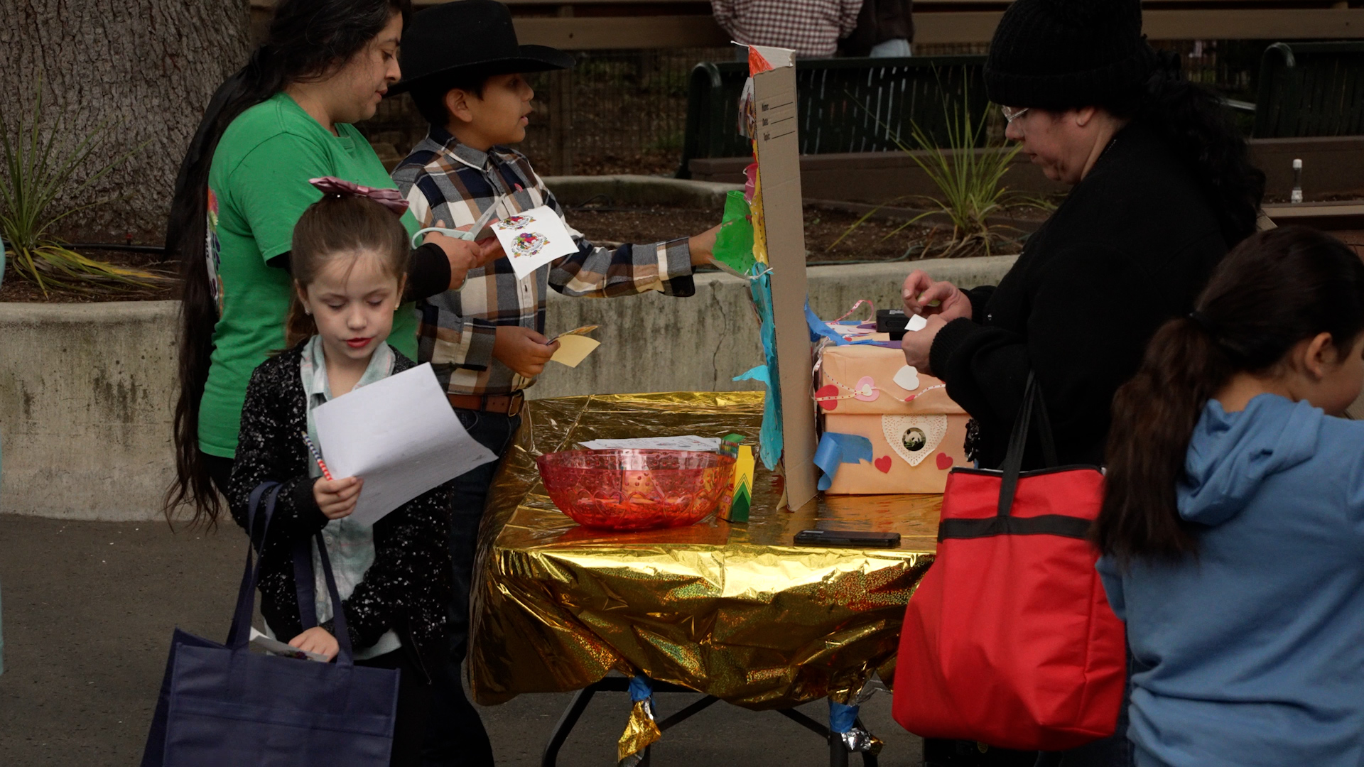 WOO AT THE ZOO VO.00_00_26_09.Still001.jpg