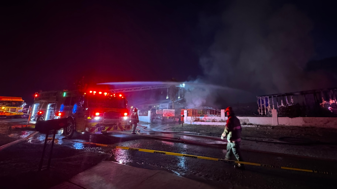 Officials respond to 2-alarm fire at east Las Vegas home