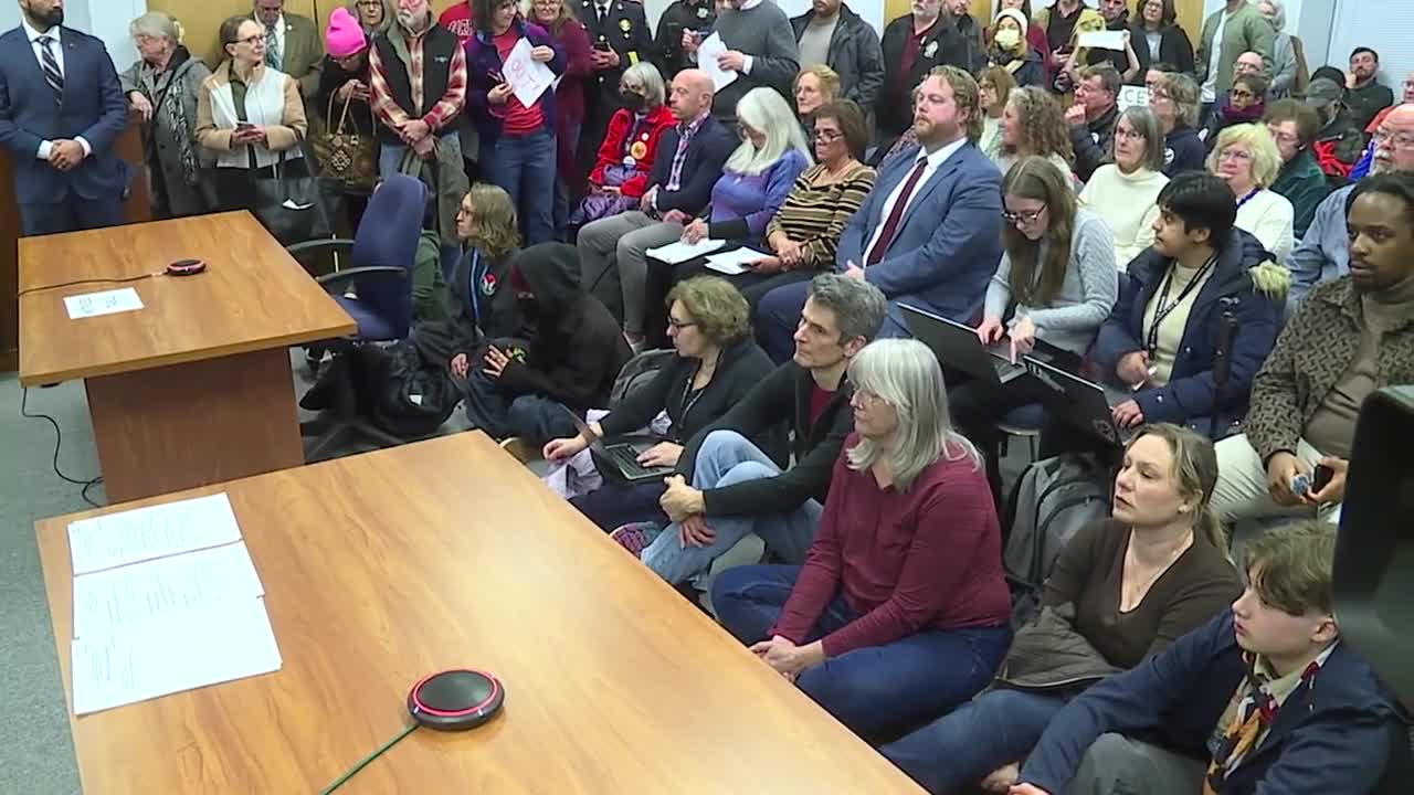 Baltimore County Council votes to ban detention centers