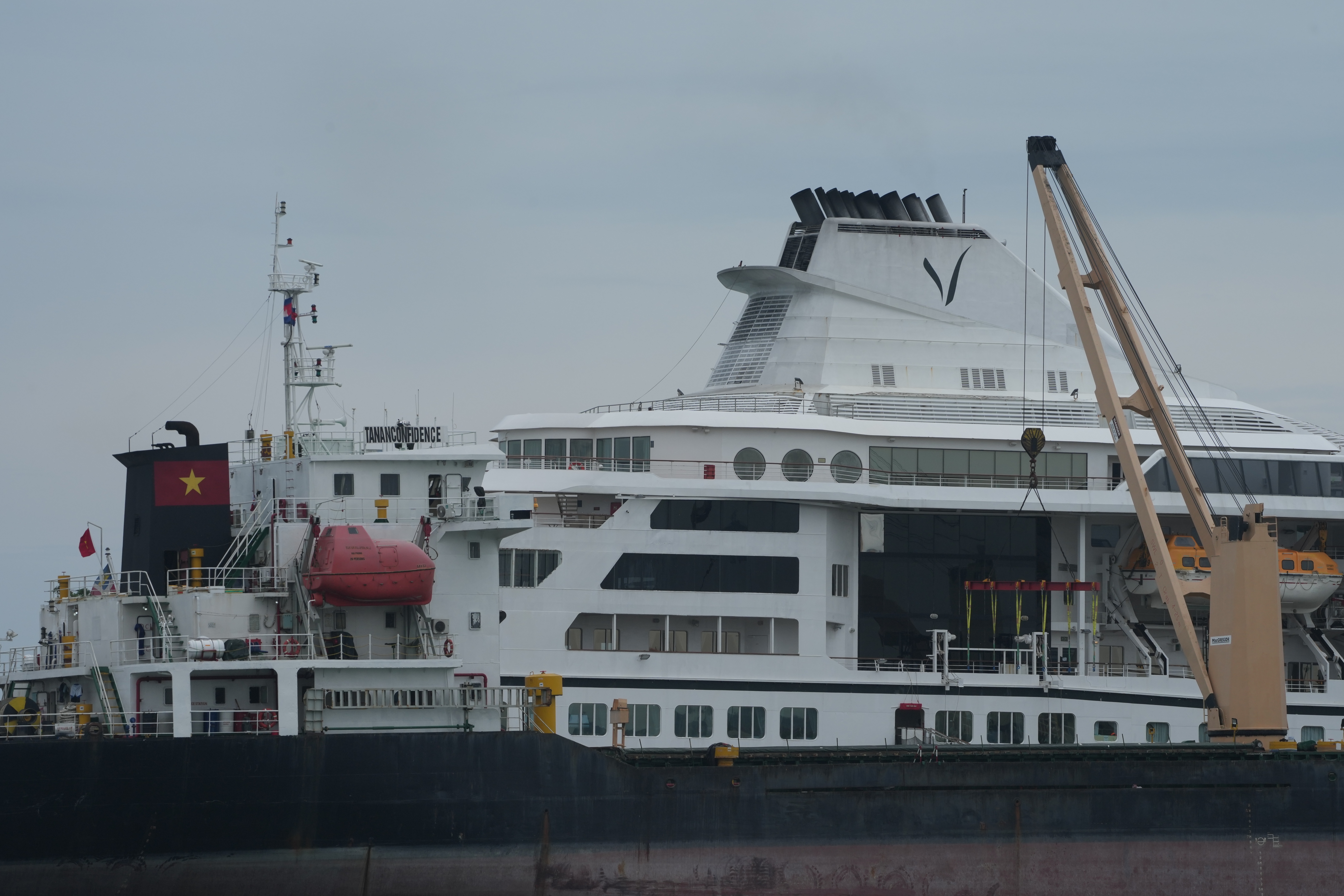 Cambodia US Cruise Ship