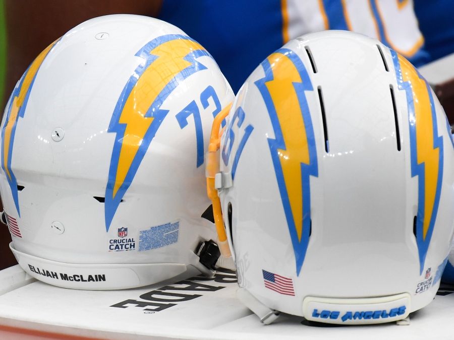 los_angeles_chargers_helmet_ap.jpg