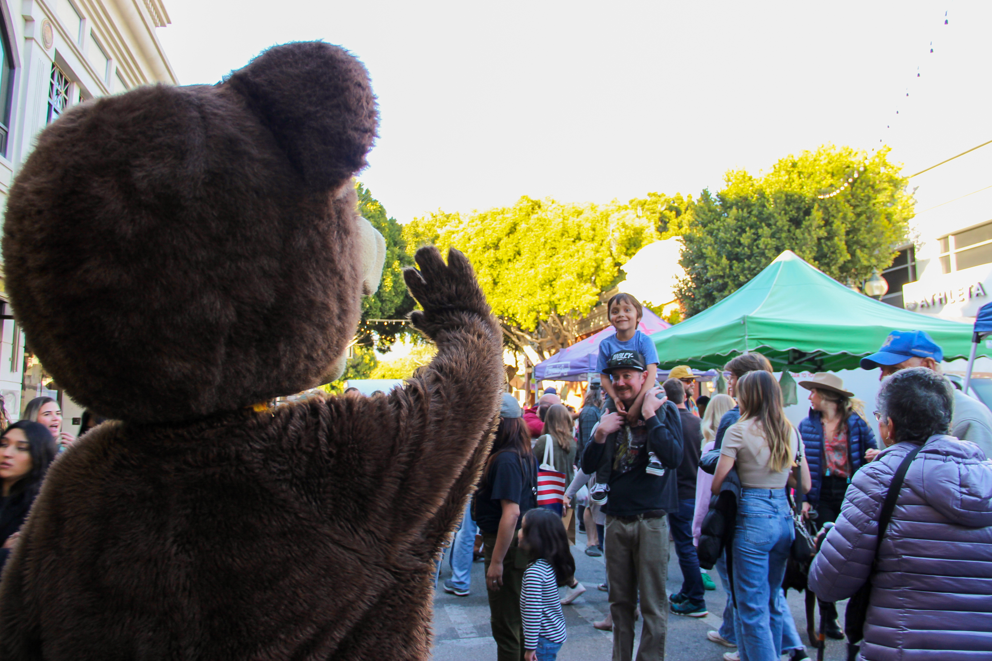 slo farmers market kids night.jpg