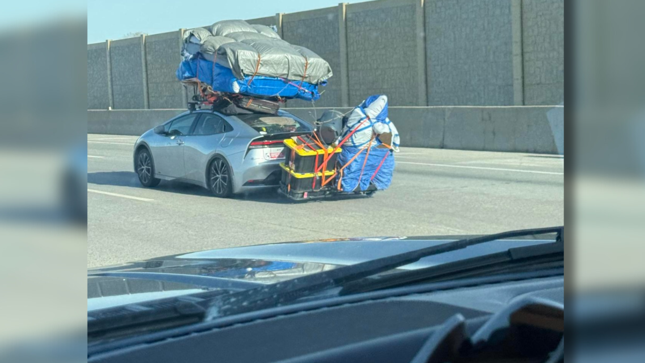 Overloaded Vehicle on I-15.png