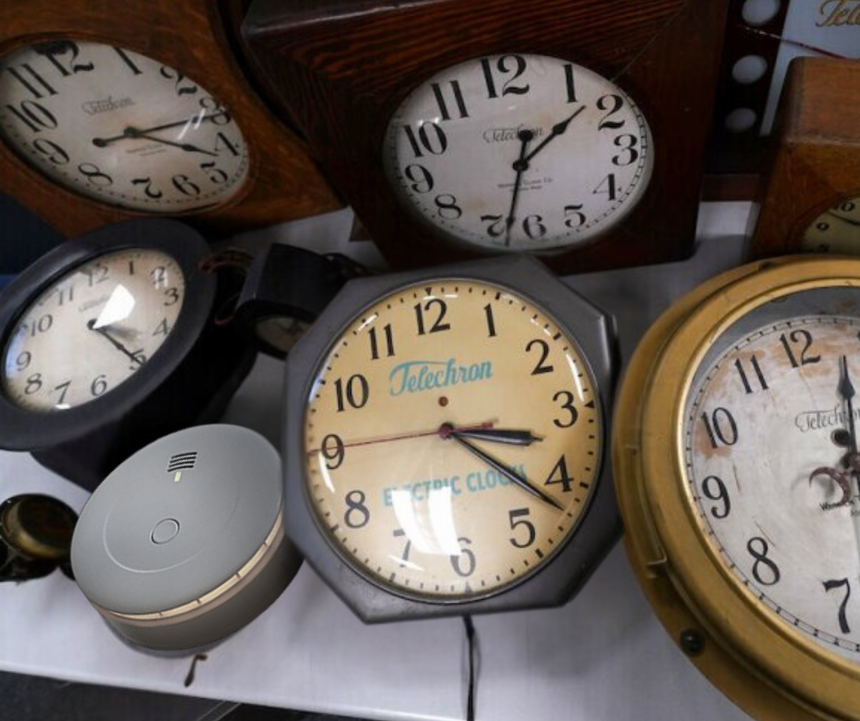clocks and smoke detector.png