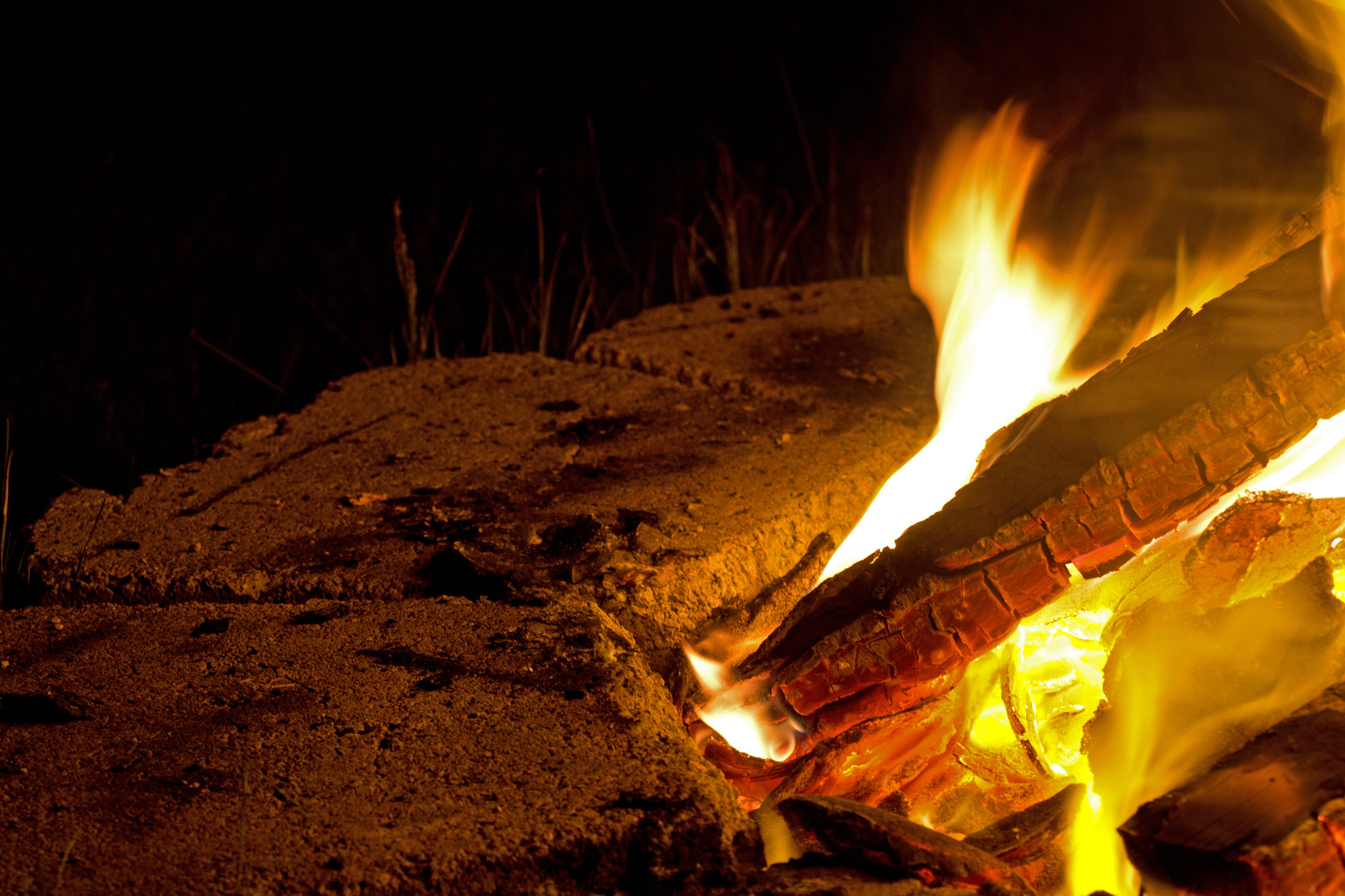 fire-texture-15-SBI-300357928.jpg
