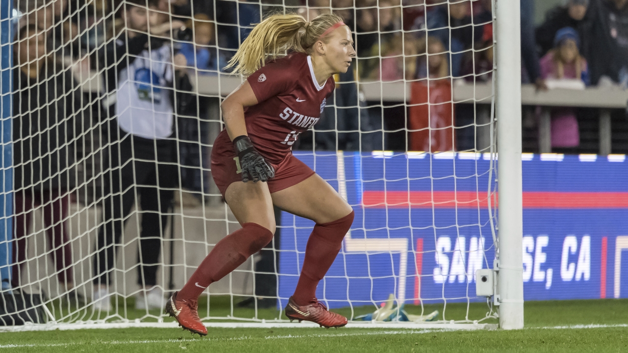 Stanford goalie Katie Meyer