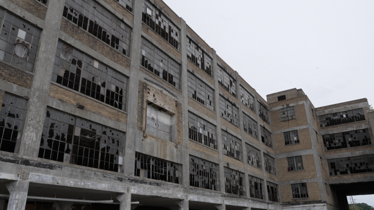 muskegon building.png