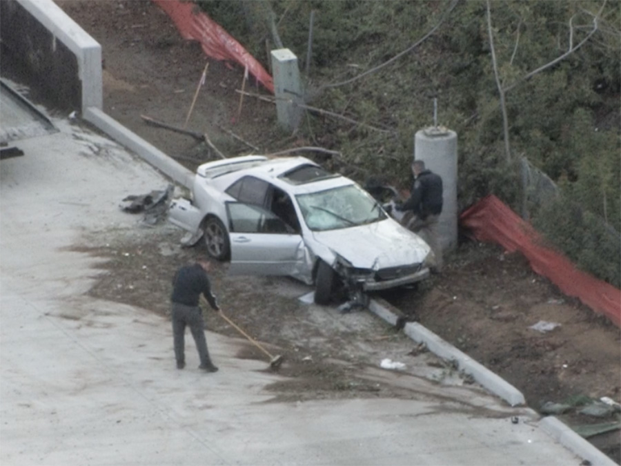10news_gate_crash1_121622.jpg