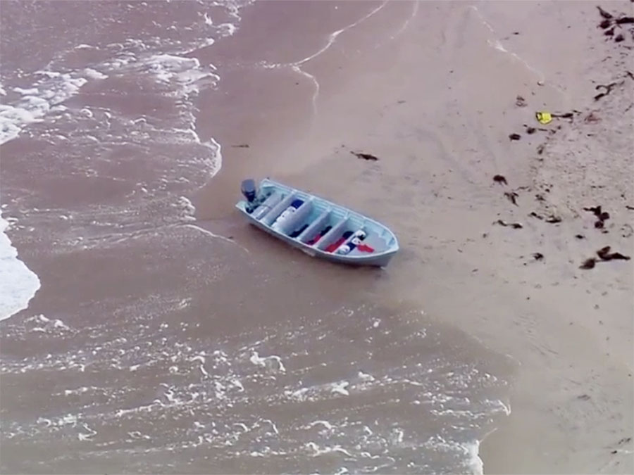 mission_beach_panga_boat2_sky10_052121.jpg