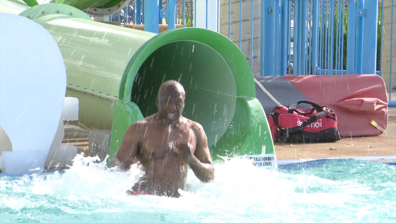 Bakersfield residents brave cold waters for annual Polar Bear Plunge tradition