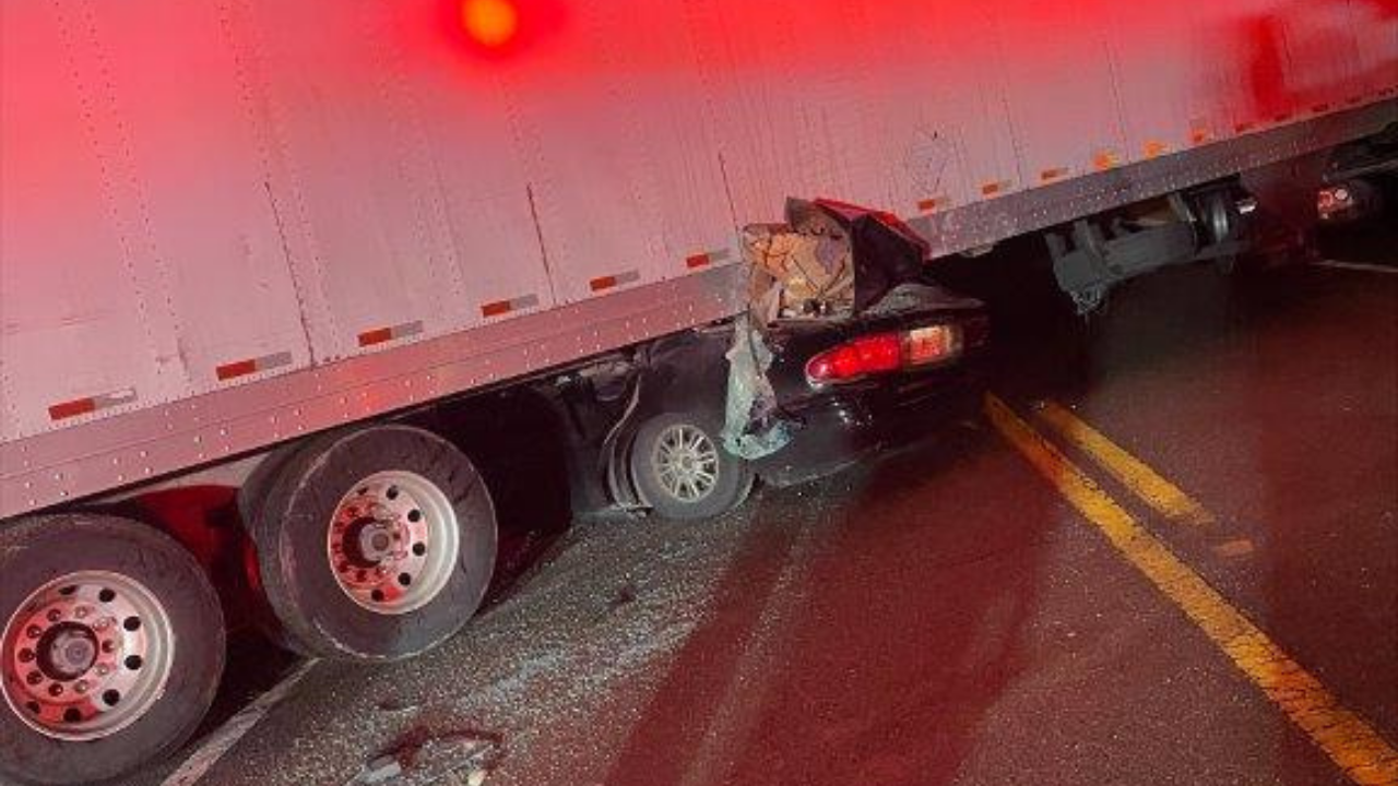 Sedan semi crash FHP2.png