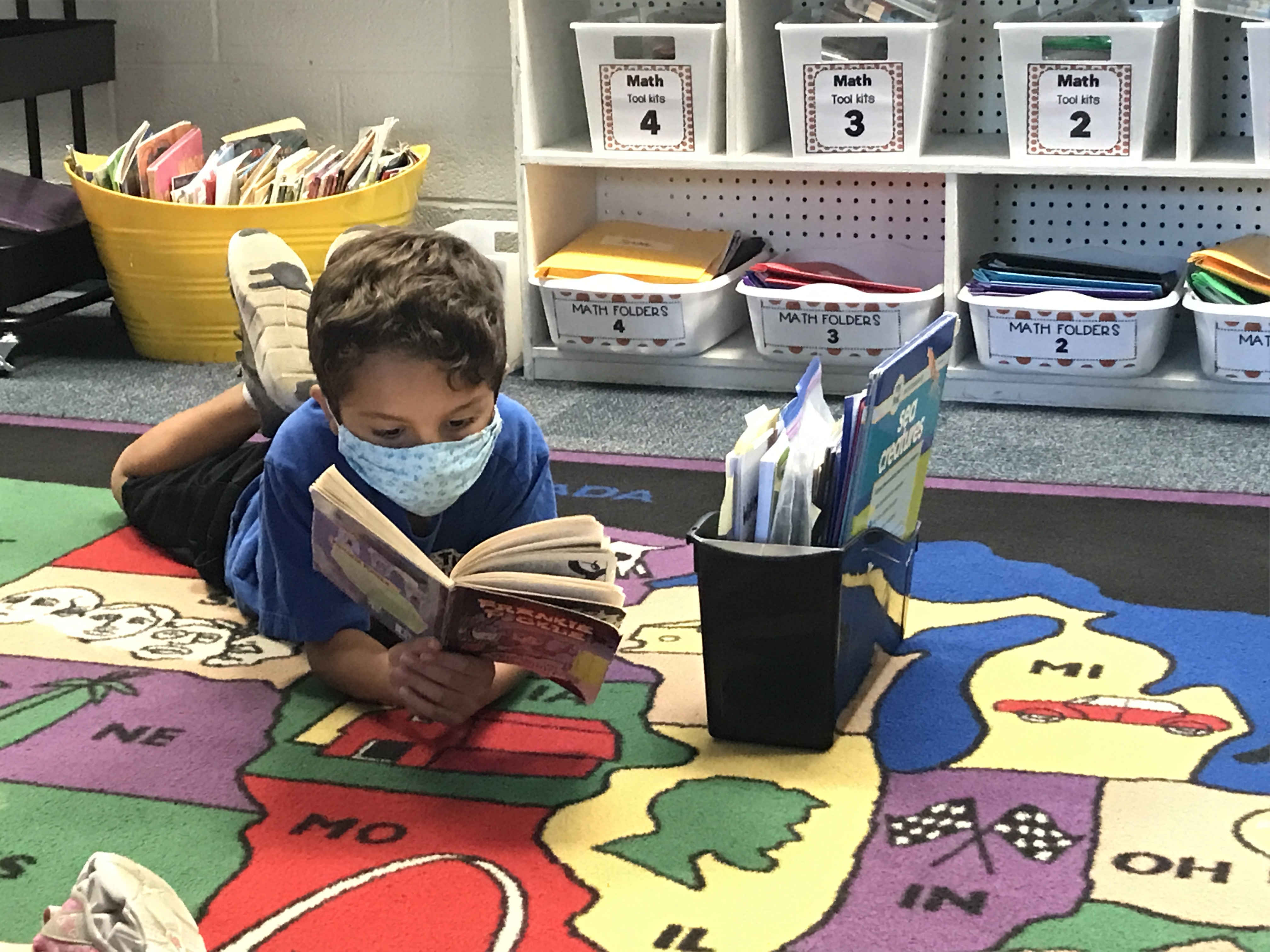 give a child a book winnwood elem.JPG