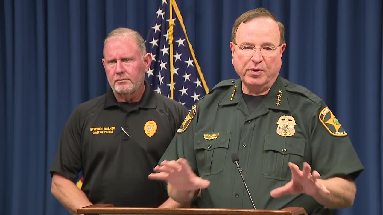 Murder suspect identified