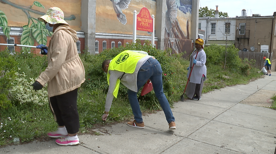 Weekly community cleanups helps reduce trash in East Baltimore neighborhood