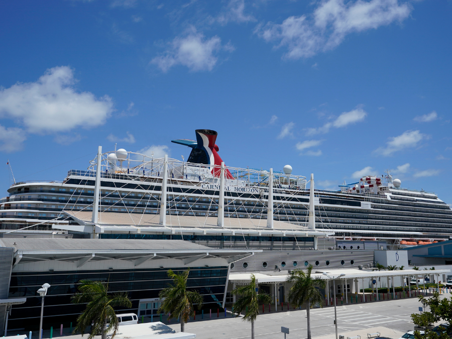 carnival_cruise_ship_horizon.png