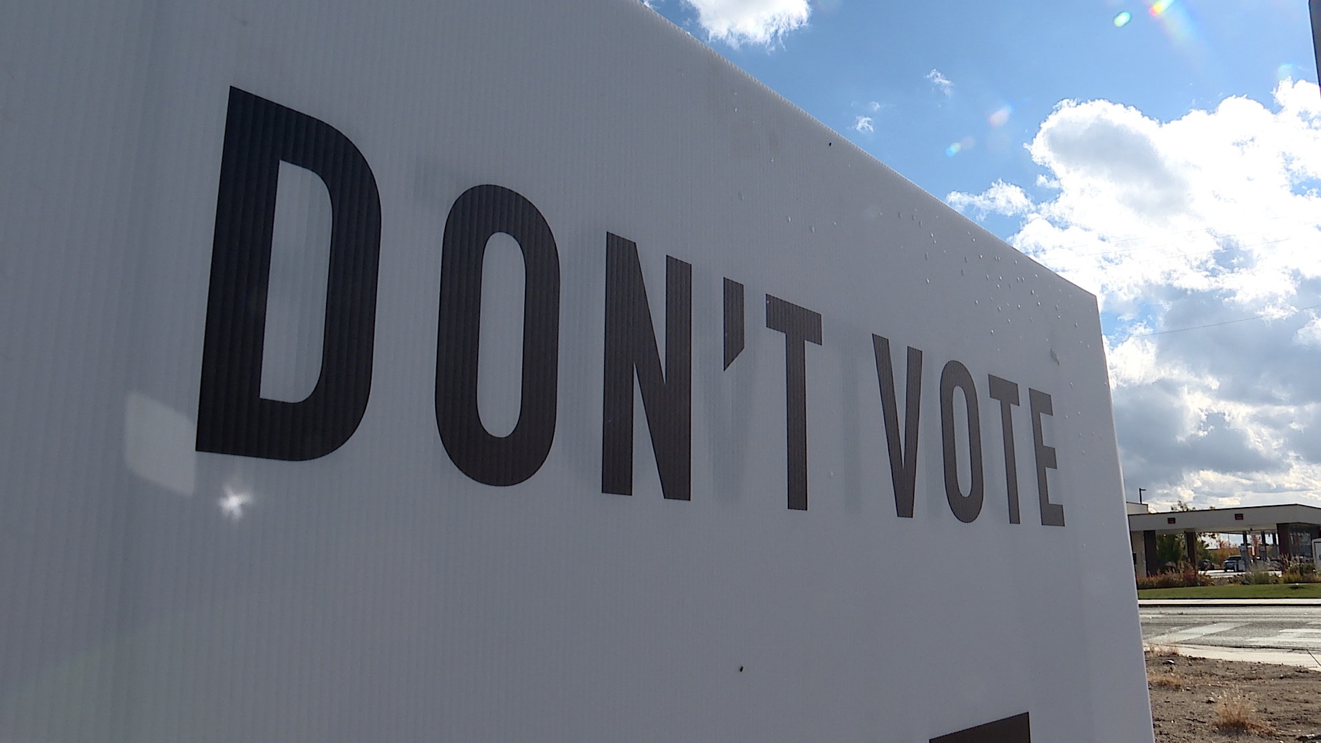 DON'T VOTE SIGN