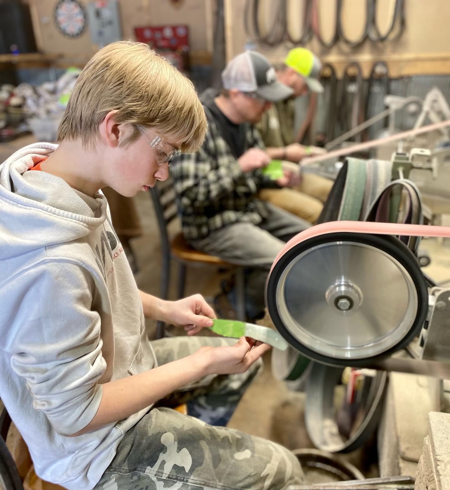 Knife class - shaping handles