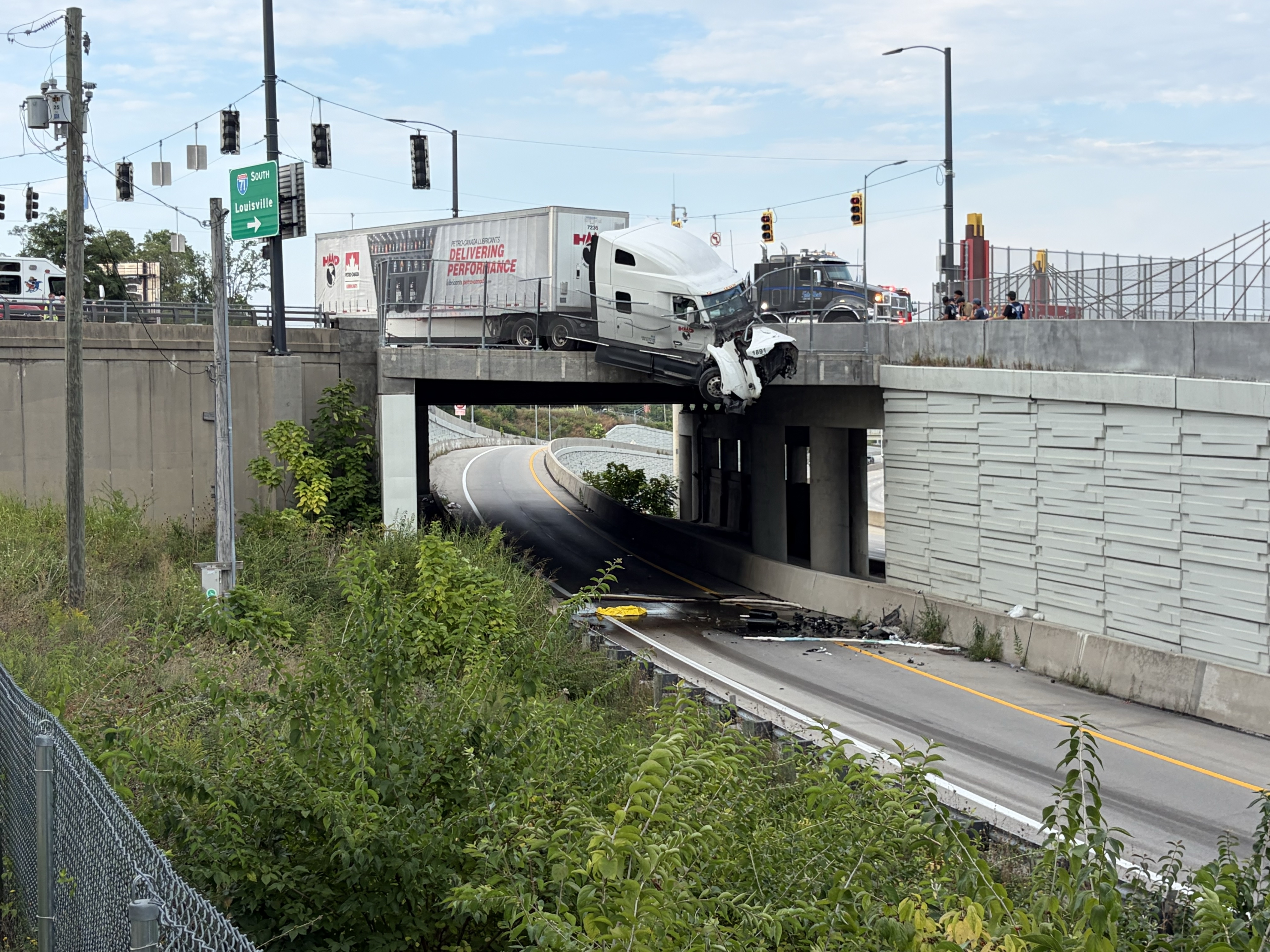 SEMI CRASH MLK