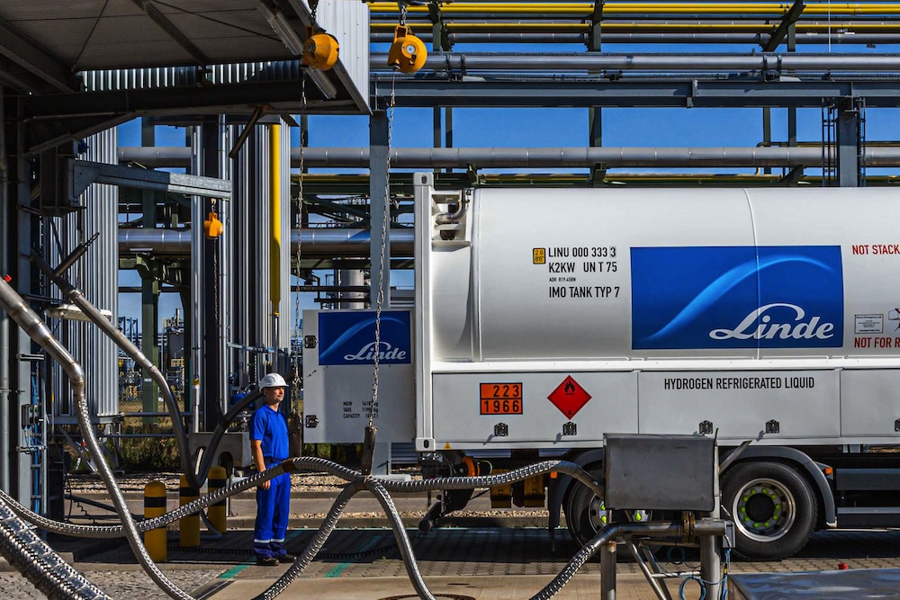 Linde AG Hydrogen Plant Ahead of $500 Billion Europe Fuel Boost