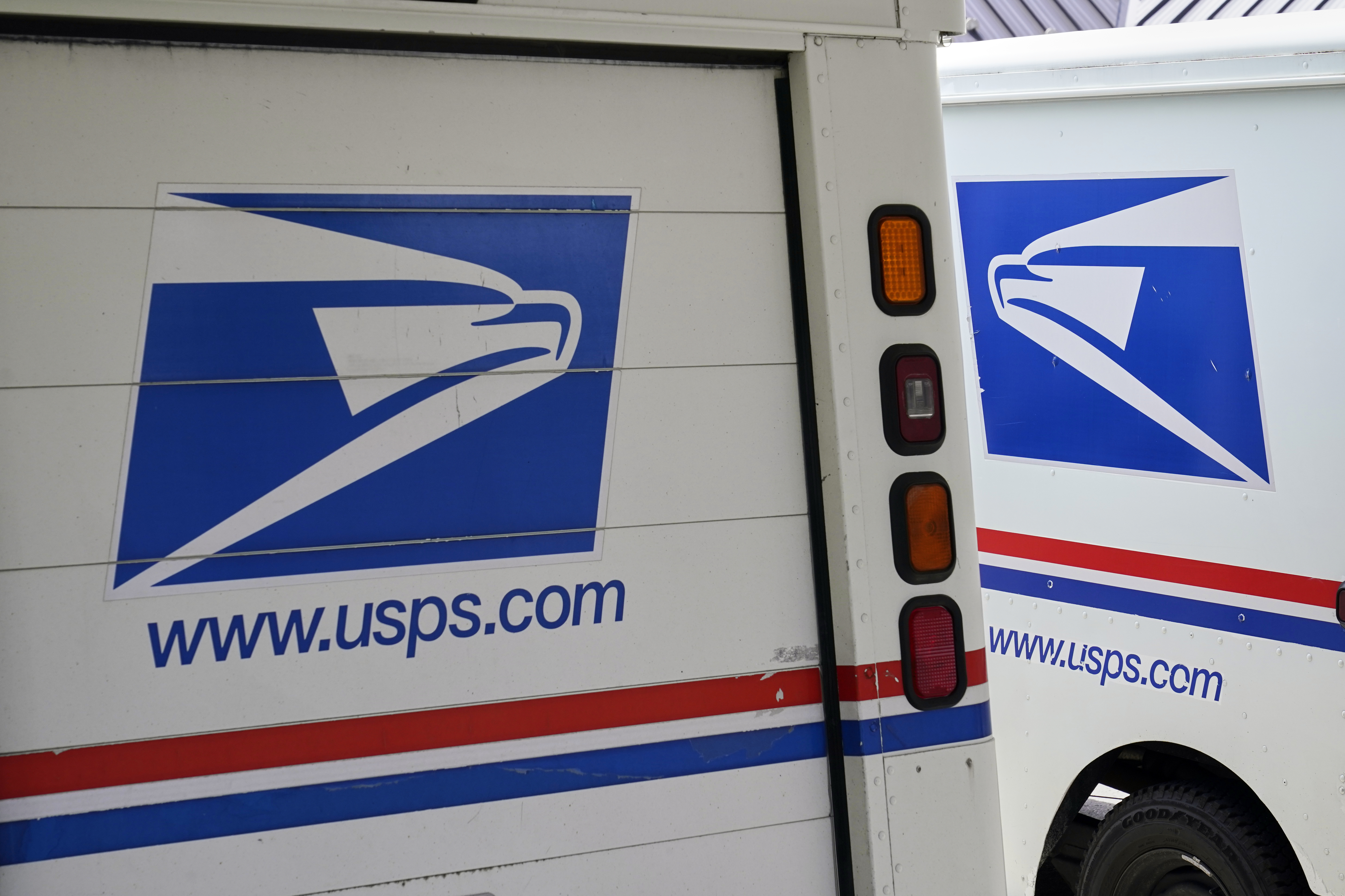 Postal-Service-Electric-Vehicles