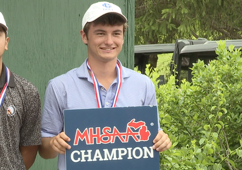 Will Preston wins the D2 boys golf state title