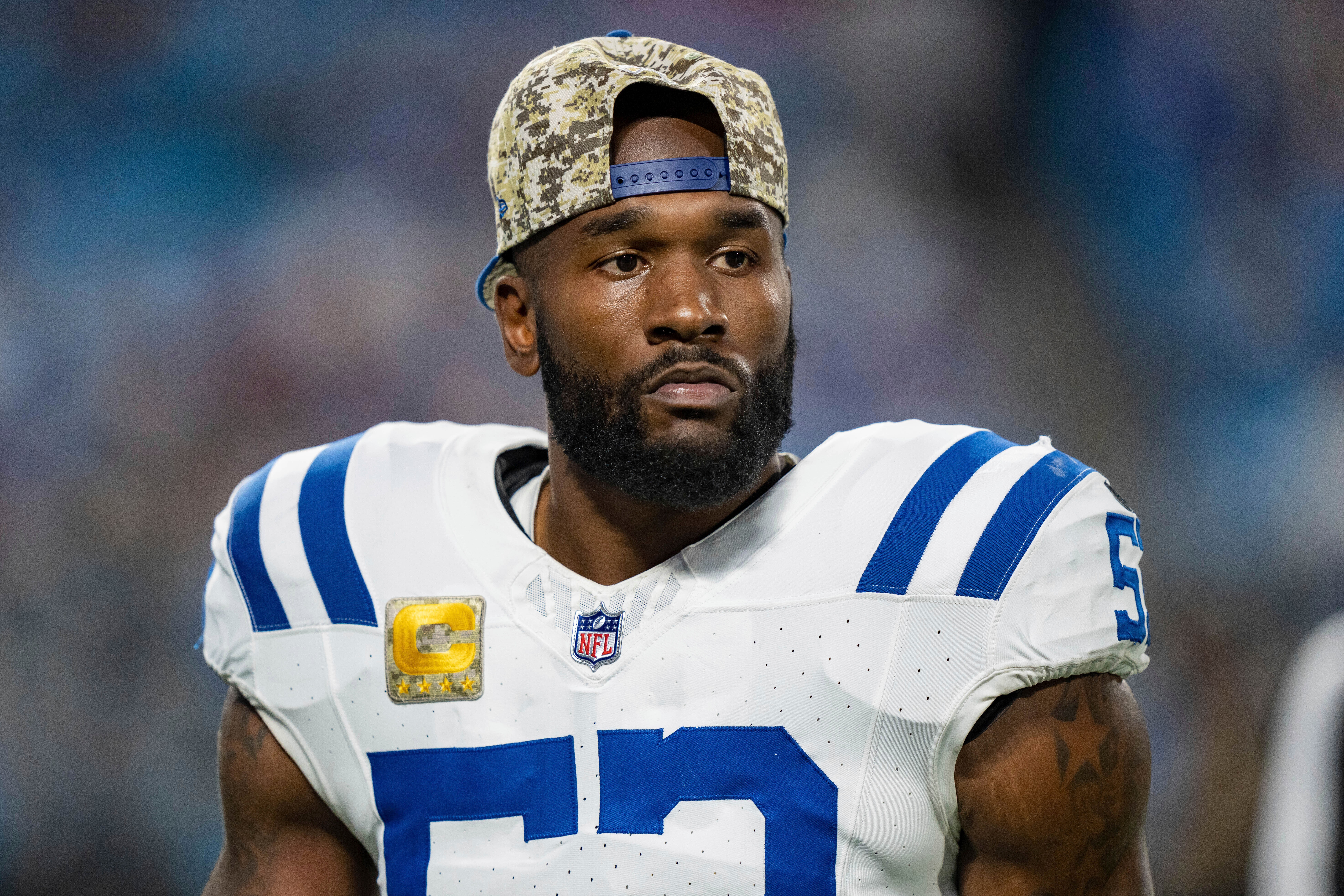 Colts-Leonard Retires Football