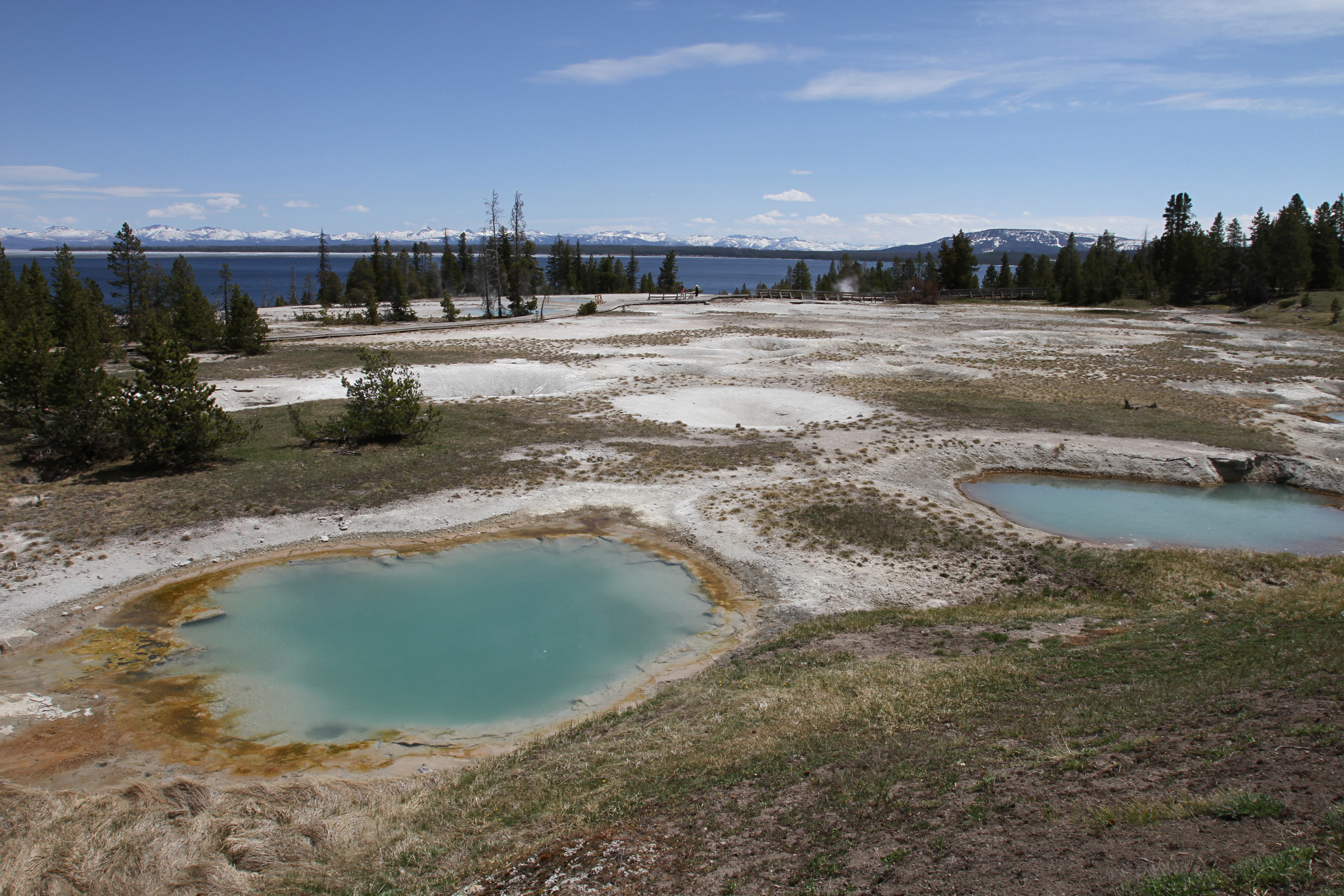 YNP closes West Thumb Geyser Basin due to hazardous conditions - Vimarsana News