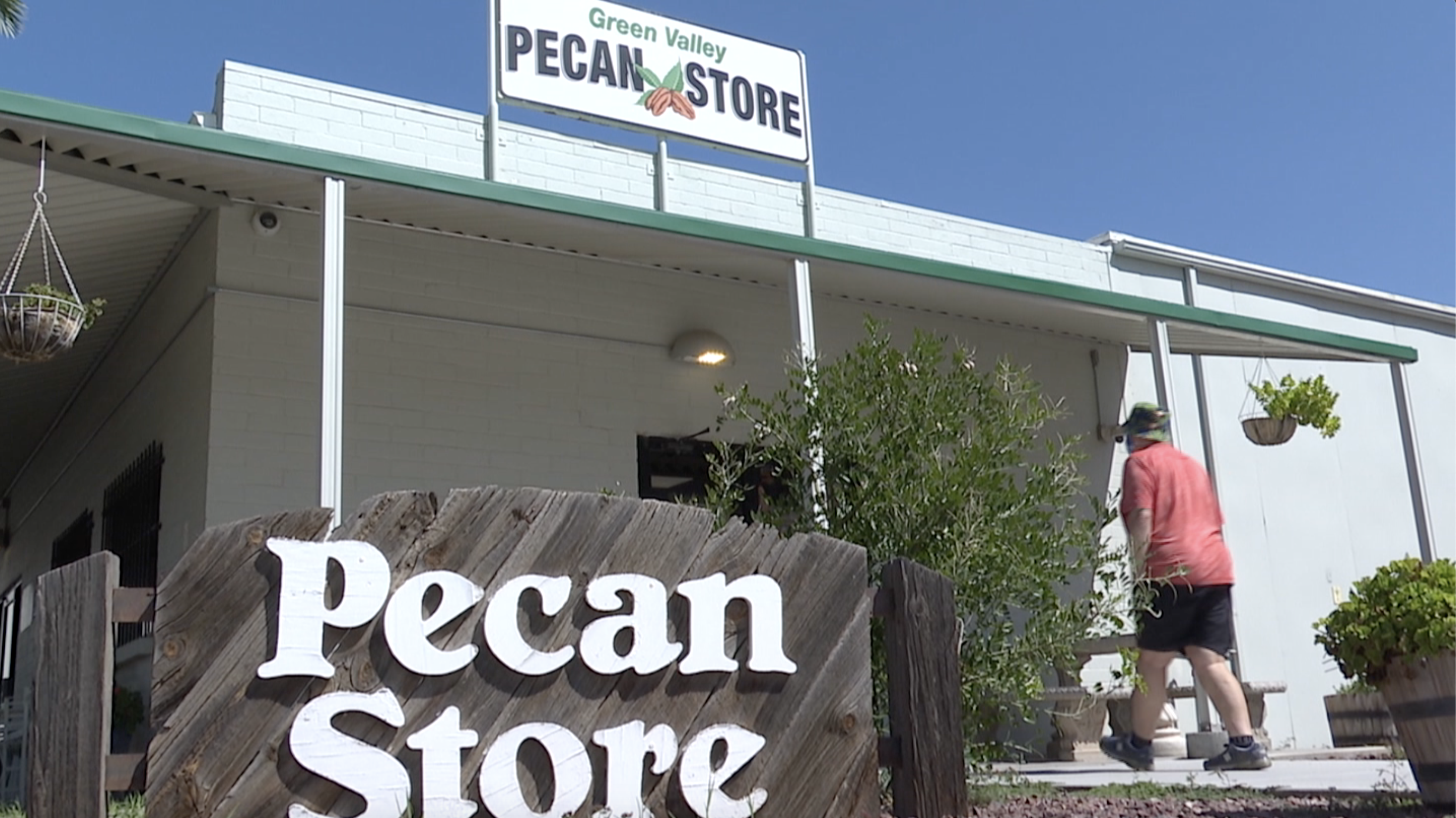 Locals mourn Green Valley Pecan Store upcoming closure
