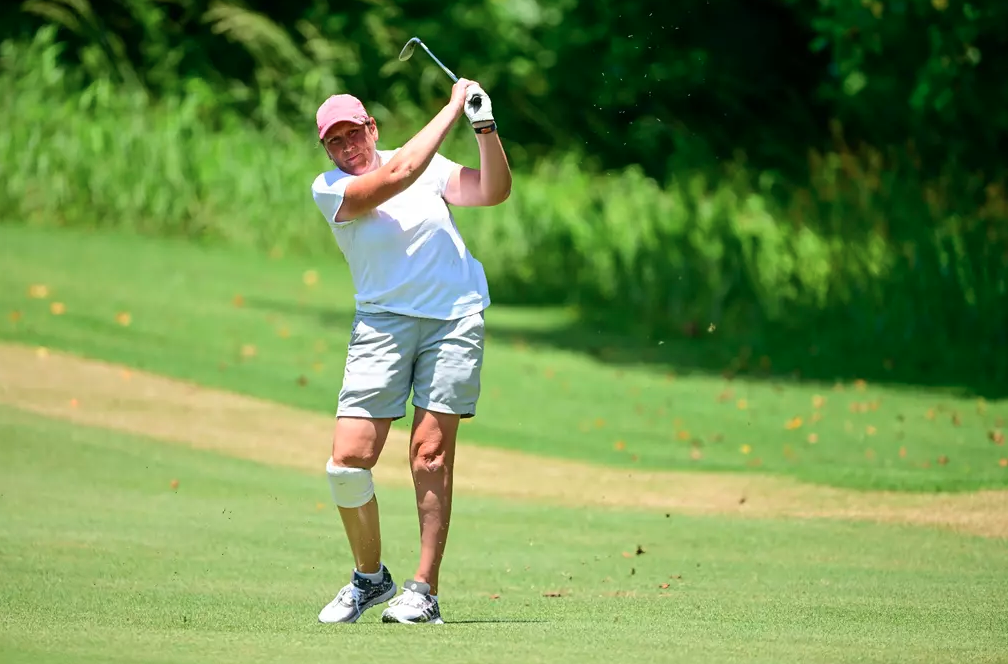 Kim Moore competes at the USGA Adaptive Open