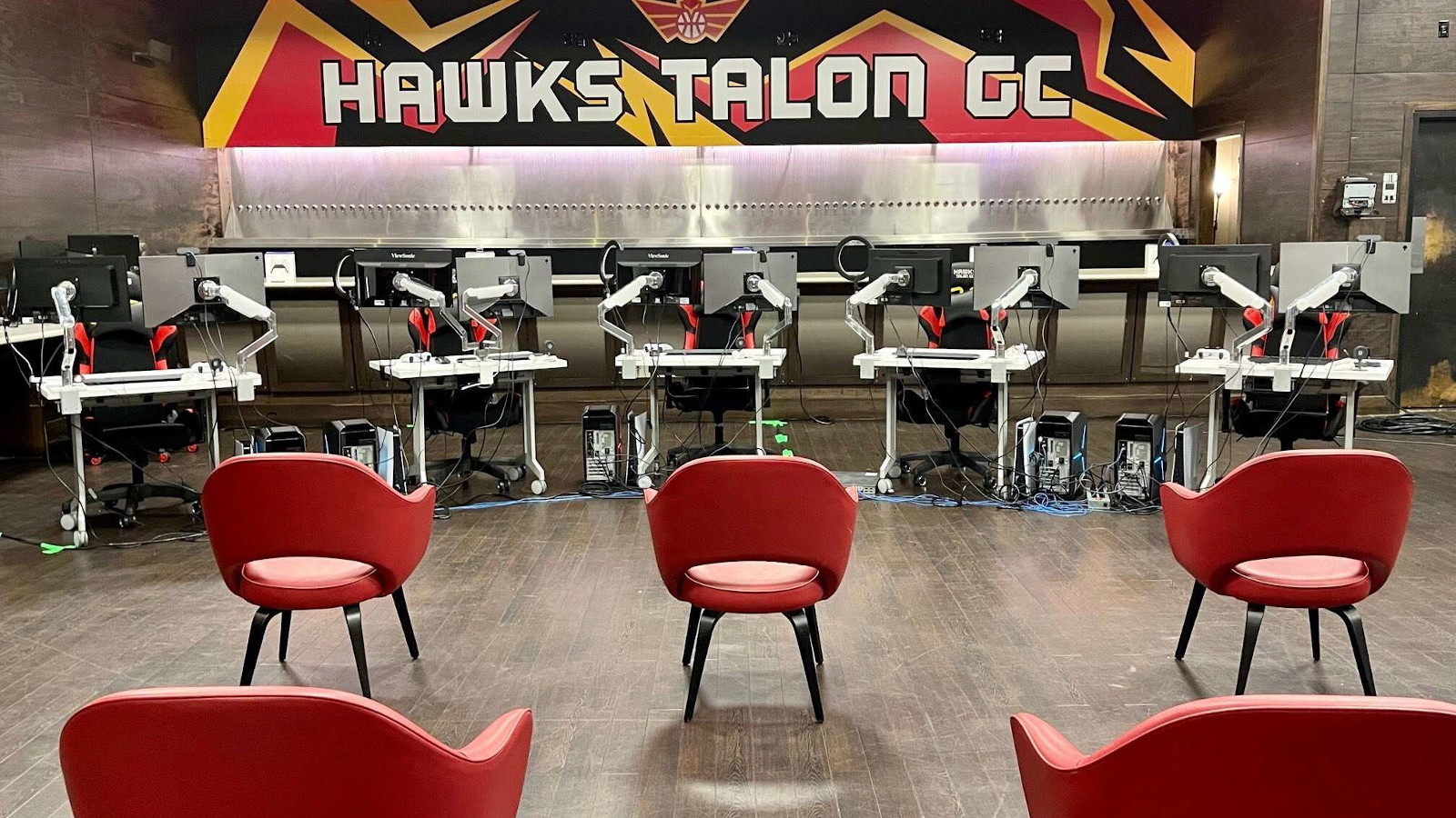 Hawks Talon GC.png