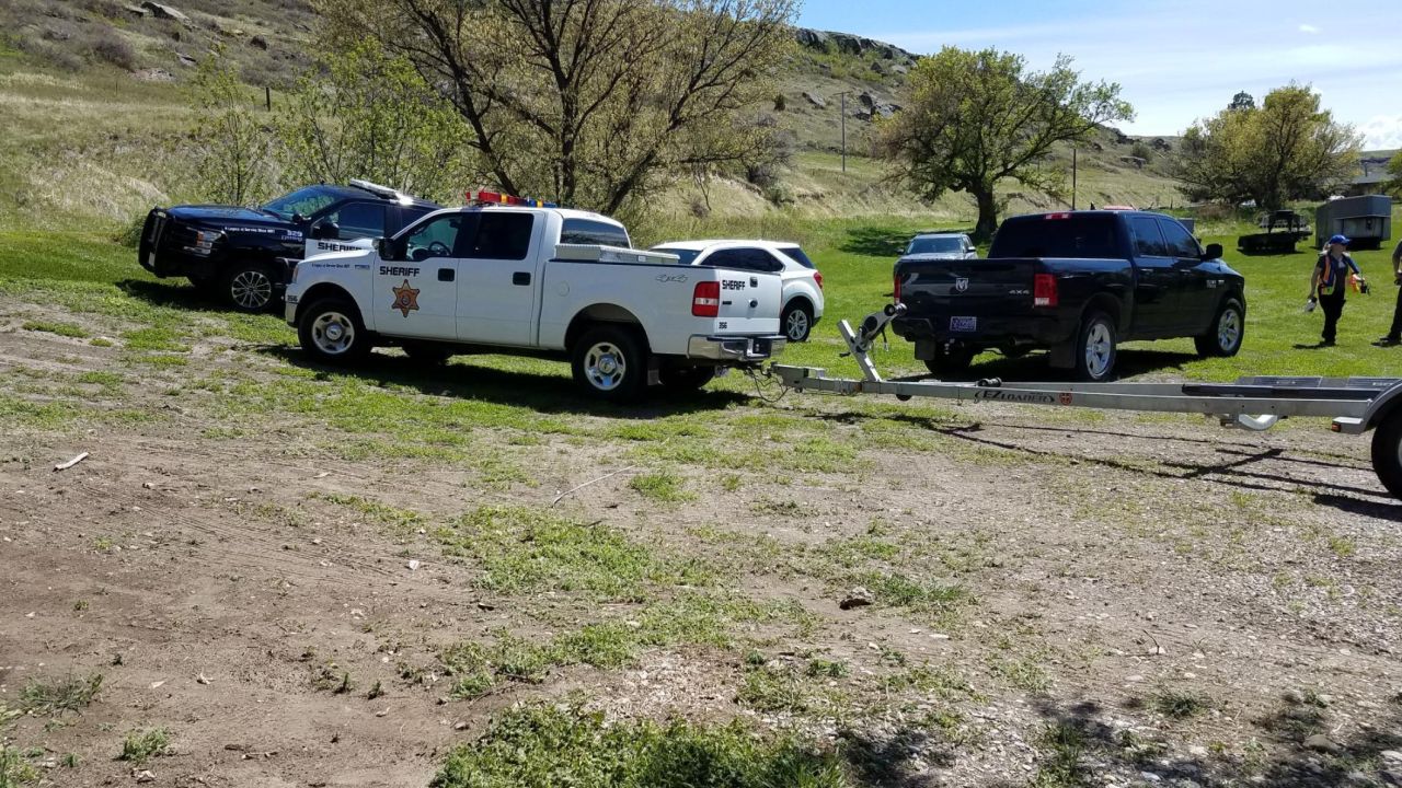 Search crews along the Missouri River (May 14, 2021)