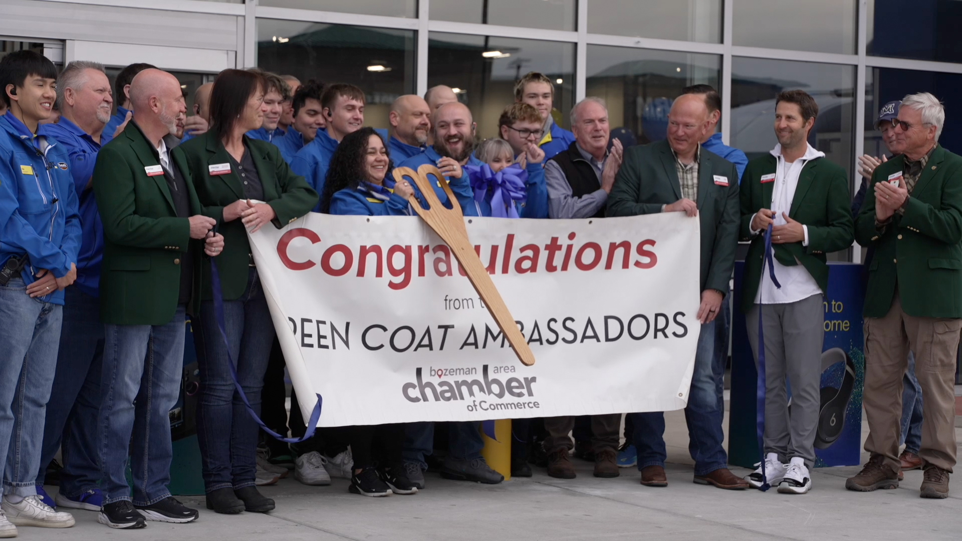 best buy ribbon cut.jpg