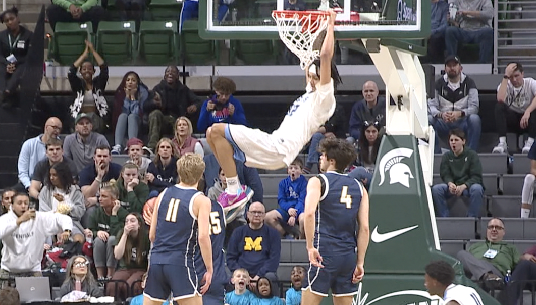 Jaylan Ouwinga dunk vs. Chelsea