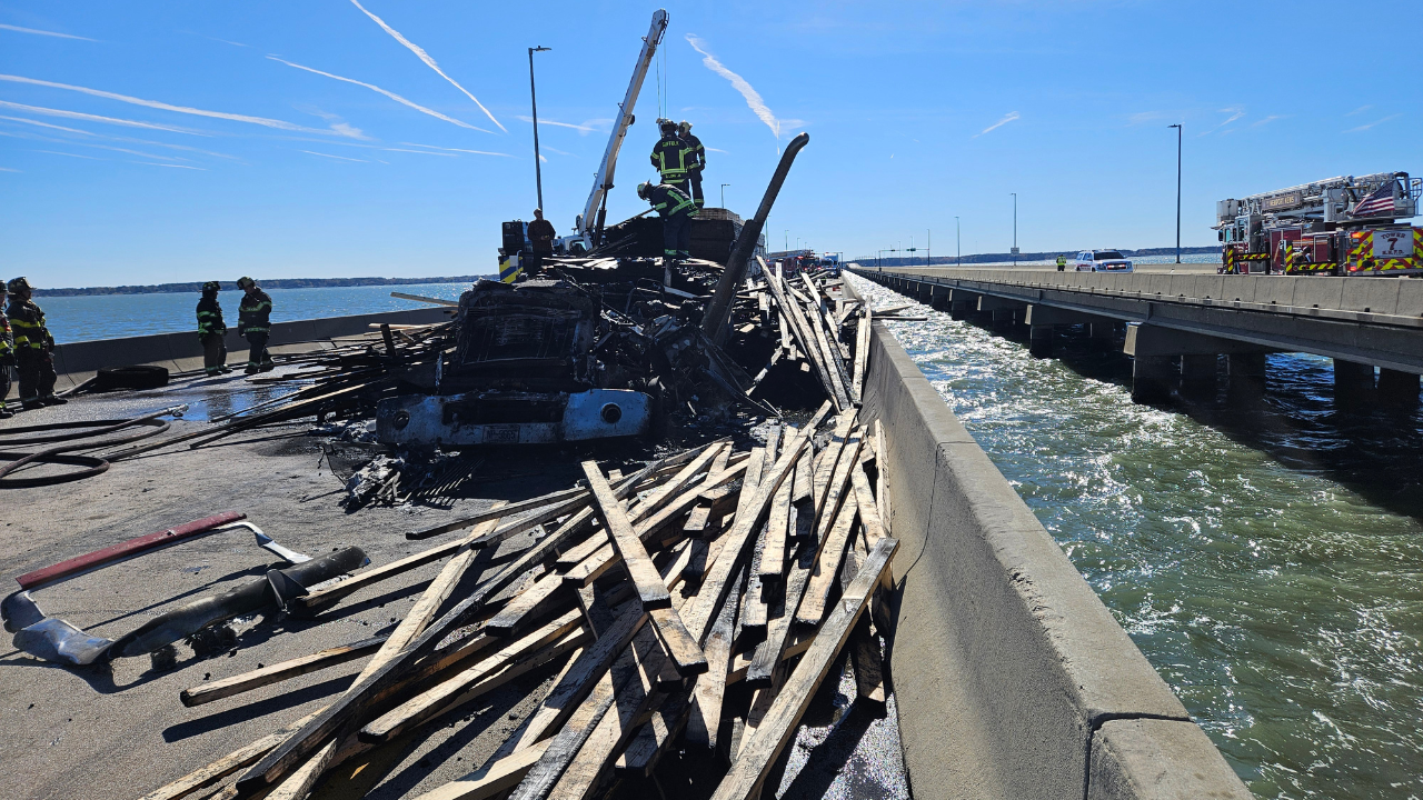Monitor-Merrimac Bridge Tunnel crash
