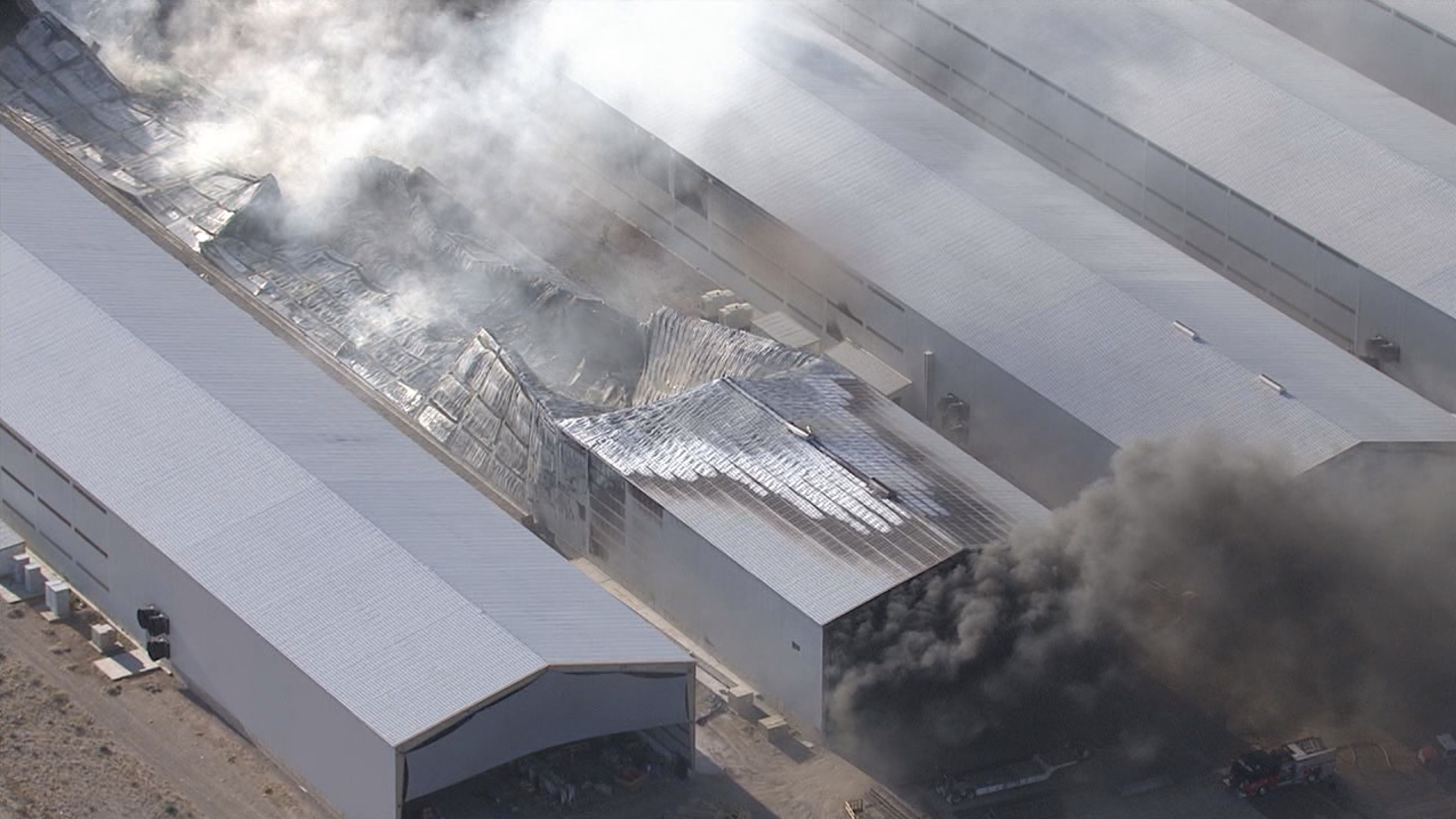 KNXV Hickman Farms fire 4-4-19.jpg