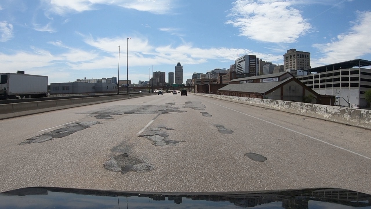 JFX POTHOLES.jpeg