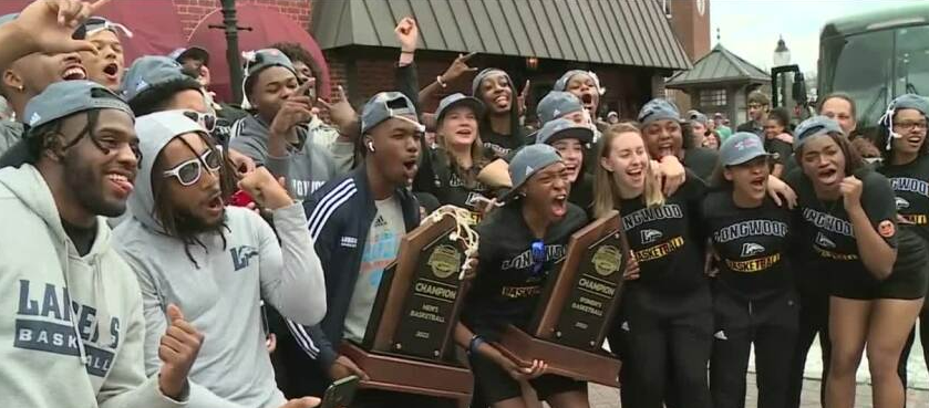 Town celebrates Longwood basketball teams