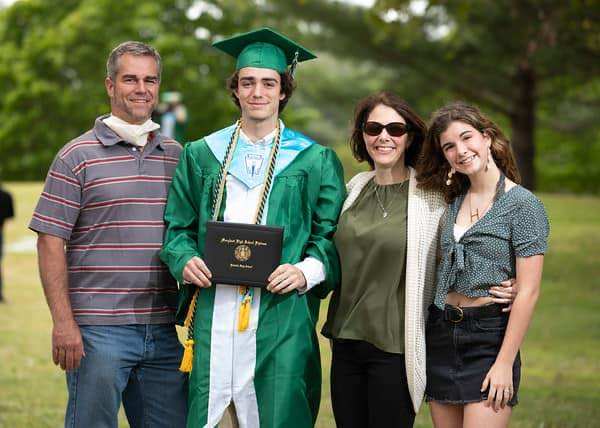 'Amazing man': Wife remembers husband who died after crashing off bridge in Virginia - Vimarsana News