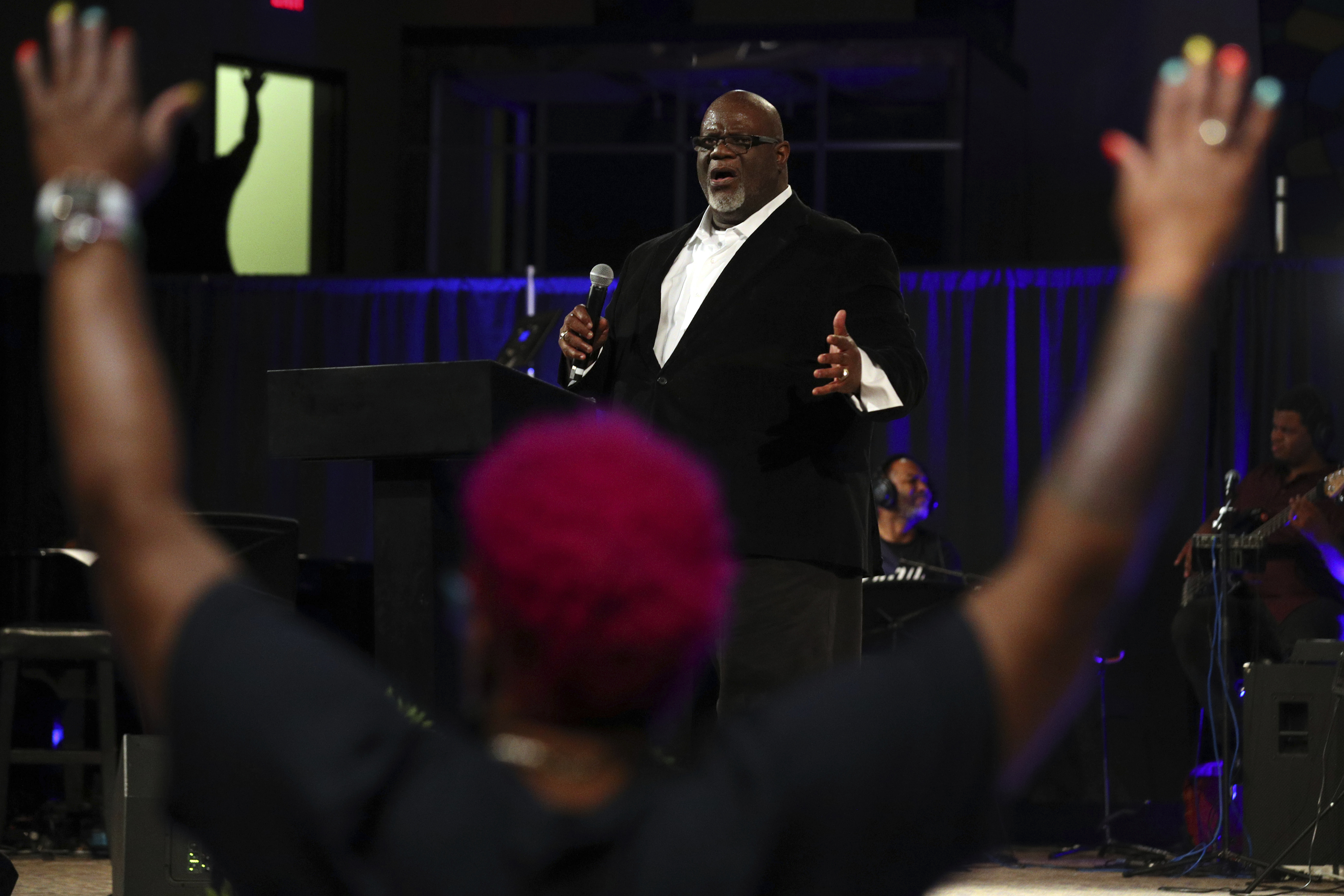 Religion Southern Baptists Racial Tensions