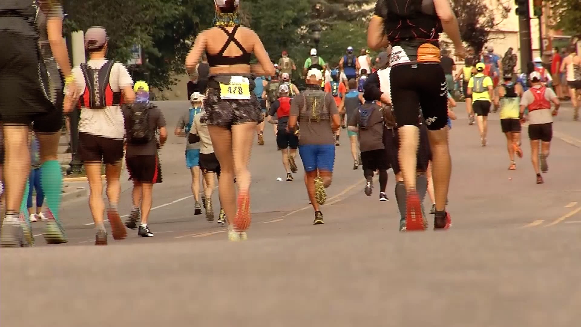 Runners in the Pikes Peak Marathon