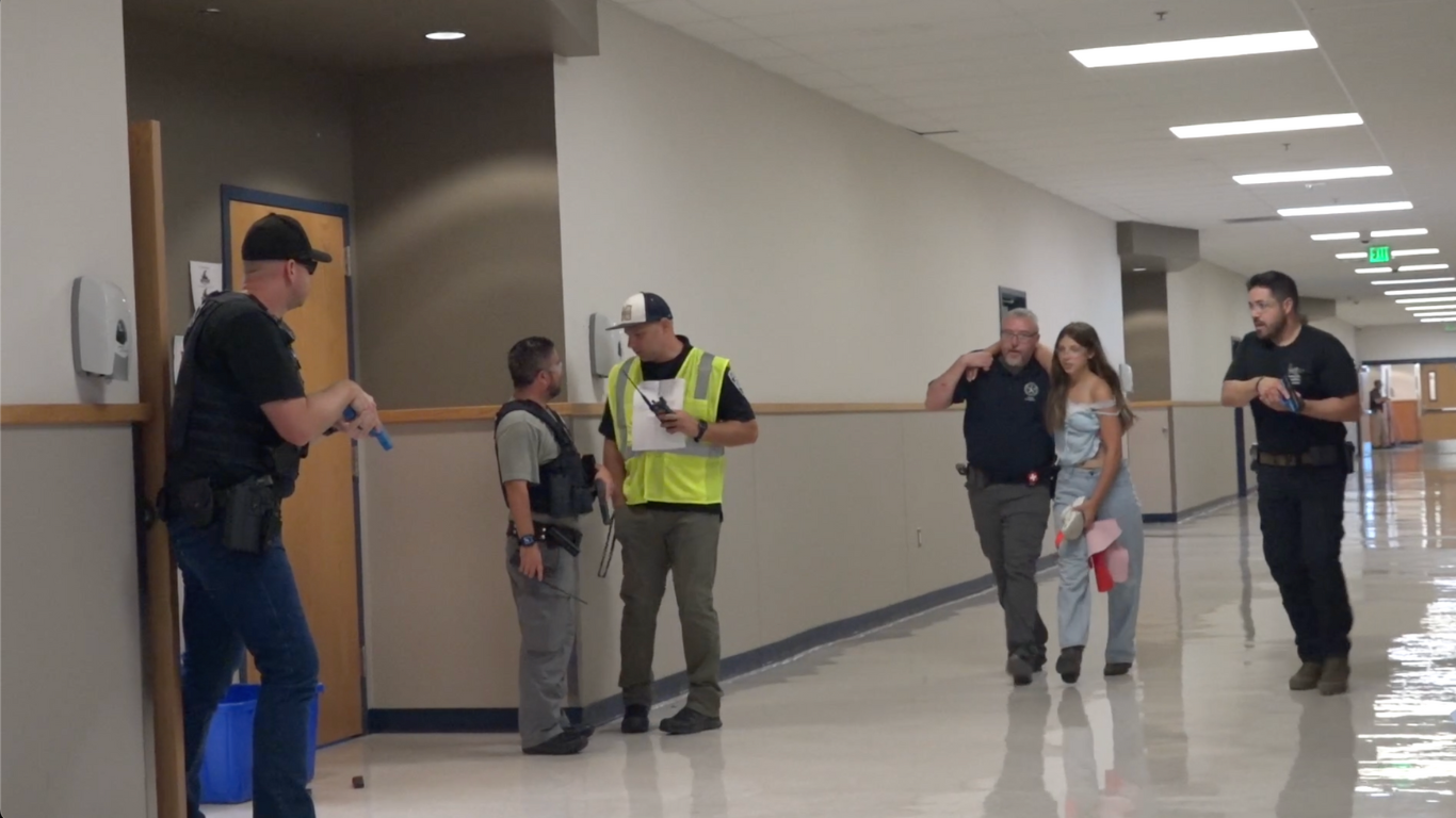 Middleton police active shooter drill.png