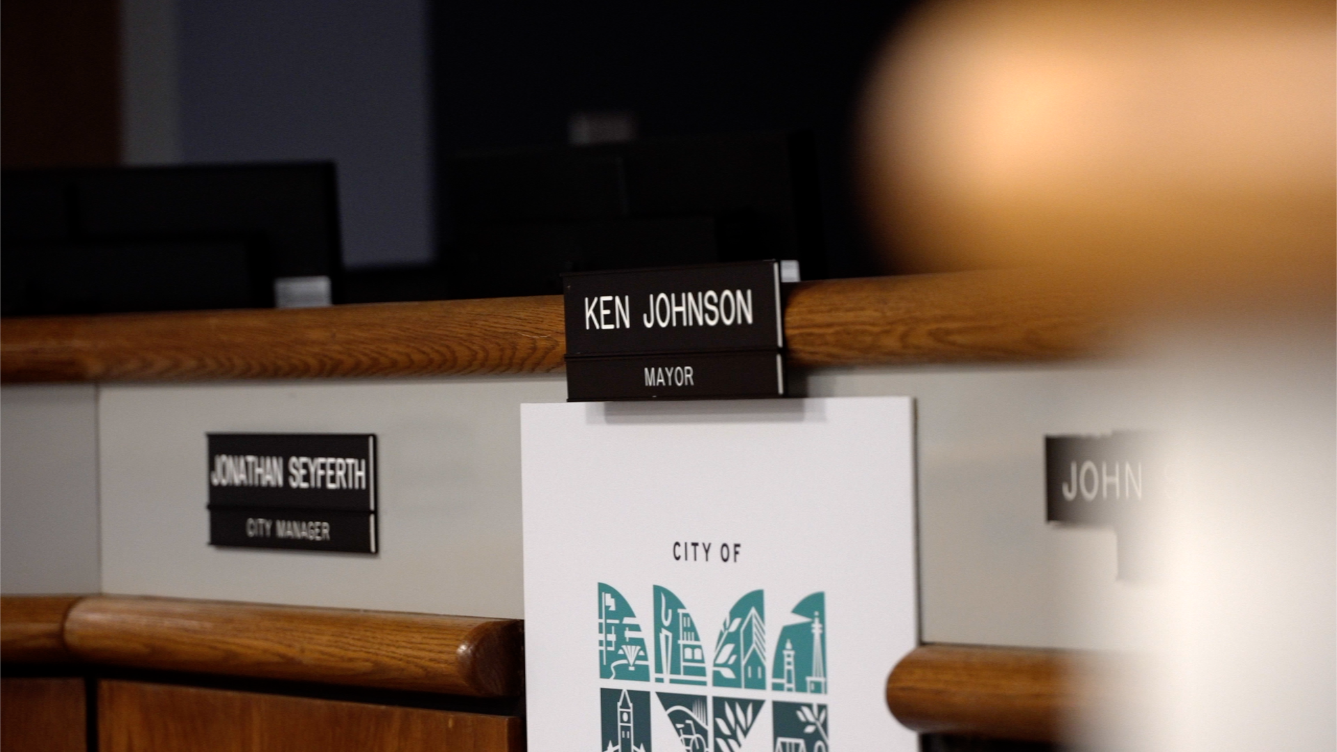 Voters re-elect Muskegon Mayor Ken Johnson while approving 12-year term limits impacting his seat 