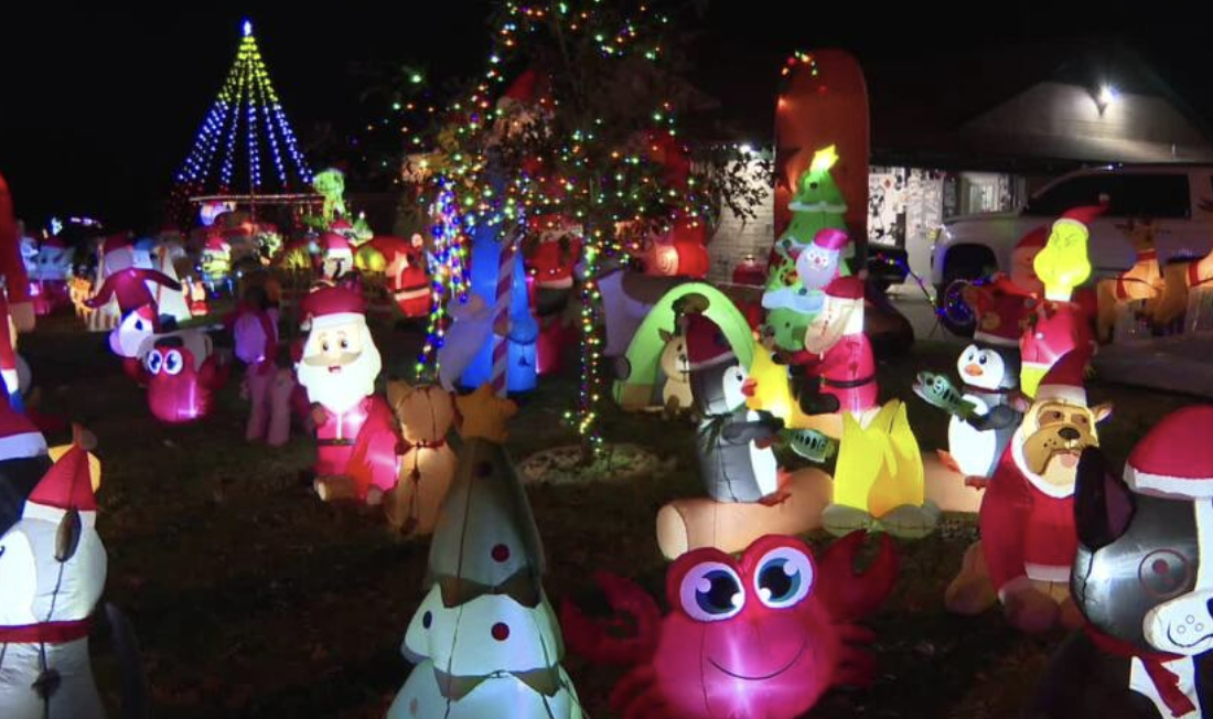 Macleod family wins Merry & Bright Light Contest