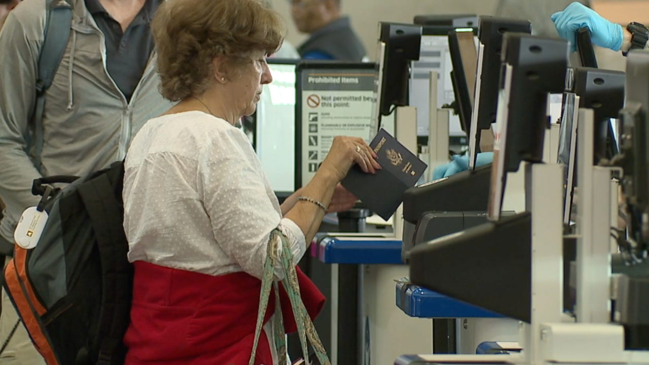 Tampa airport joins TSA's new private screening program raising concerns from workers' union