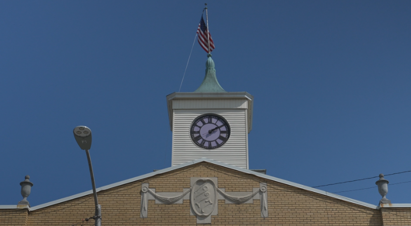 Gainesboro clock