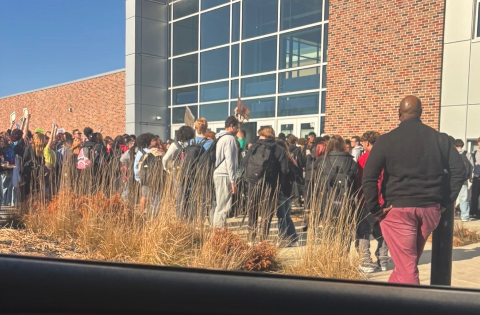 Oak Park protest Jan 9.png